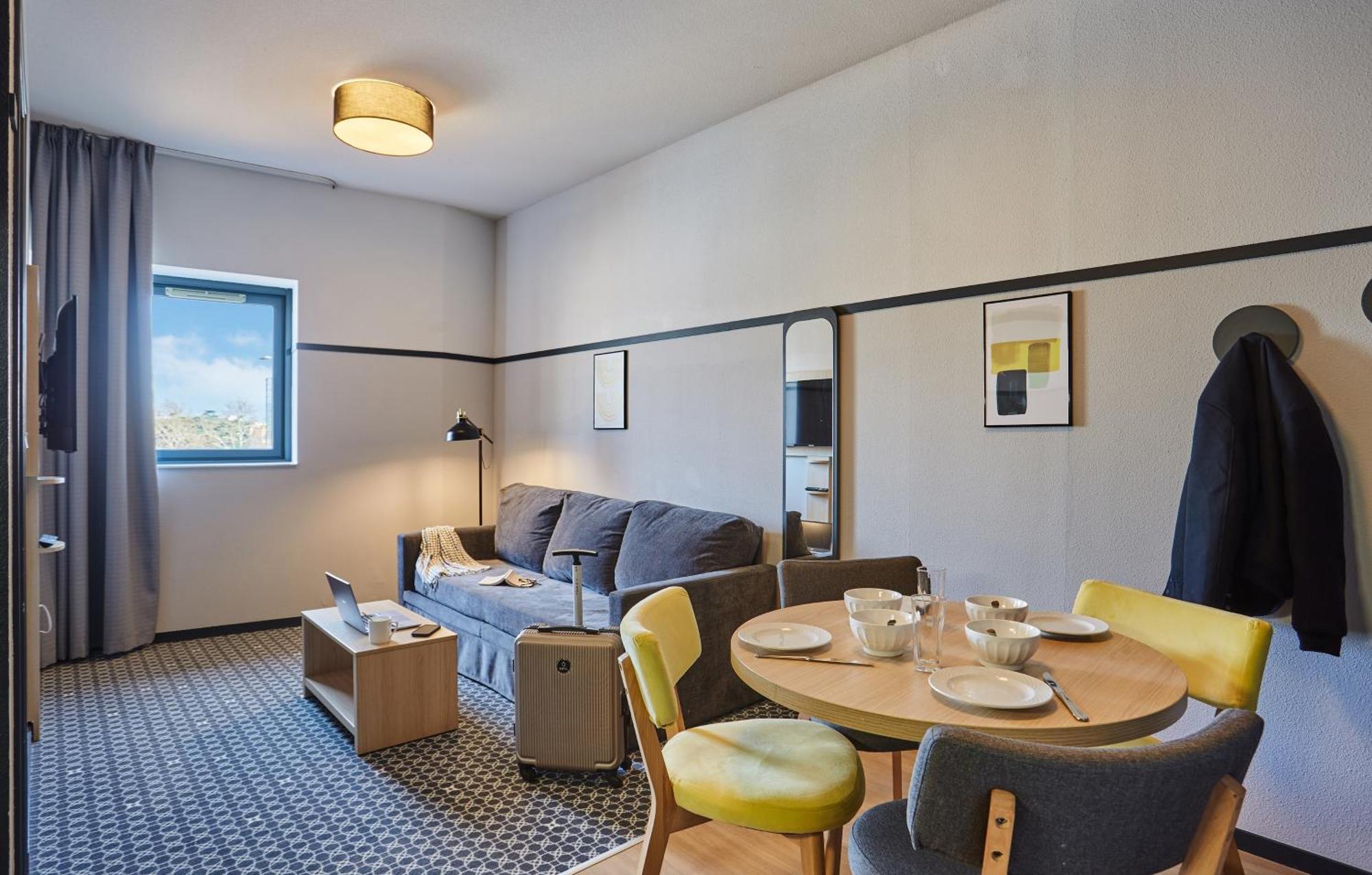 Appart'Hotel Odalys City - Bioparc Lyon Est Luaran gambar