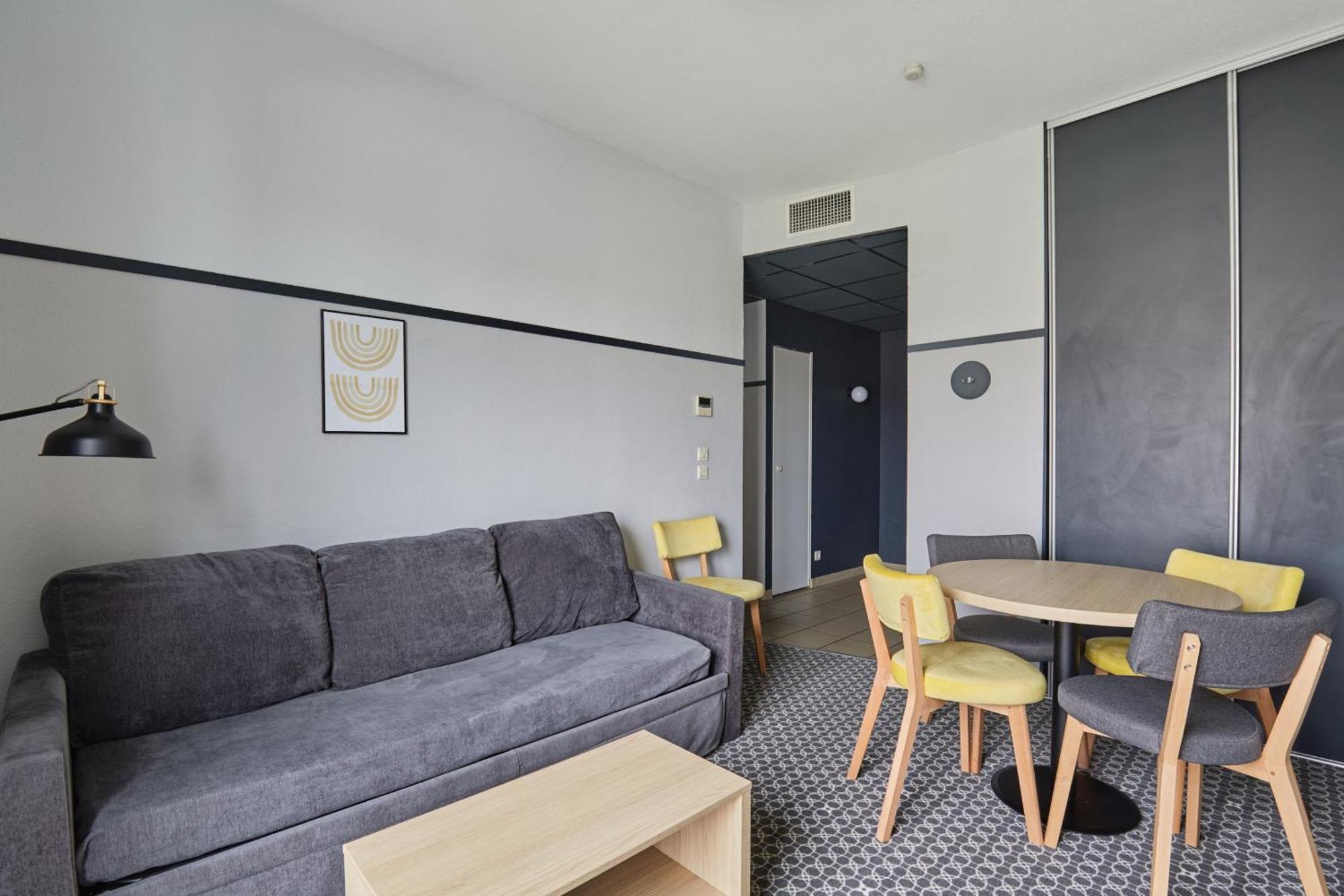 Appart'Hotel Odalys City - Bioparc Lyon Est Luaran gambar