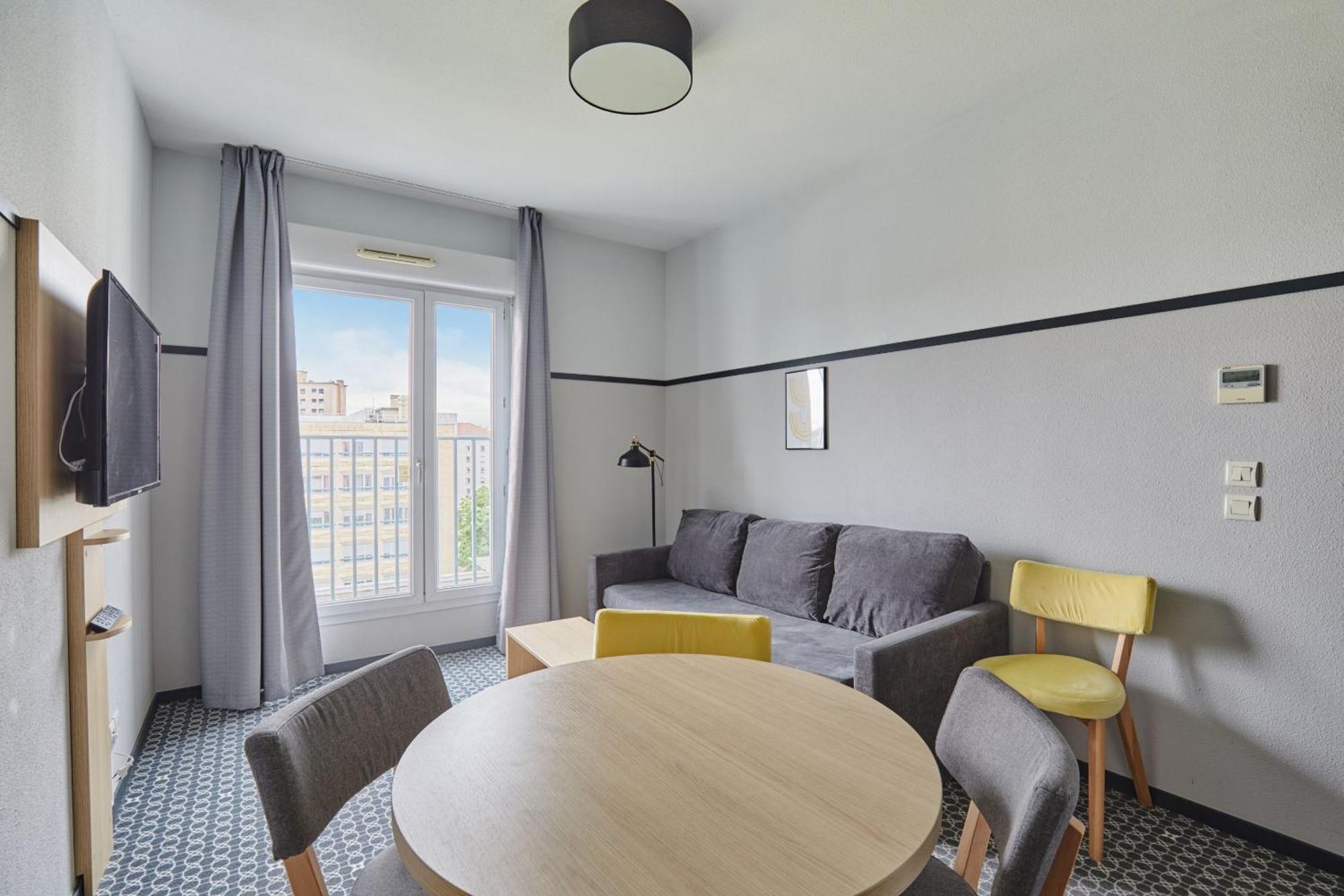 Appart'Hotel Odalys City - Bioparc Lyon Est Luaran gambar