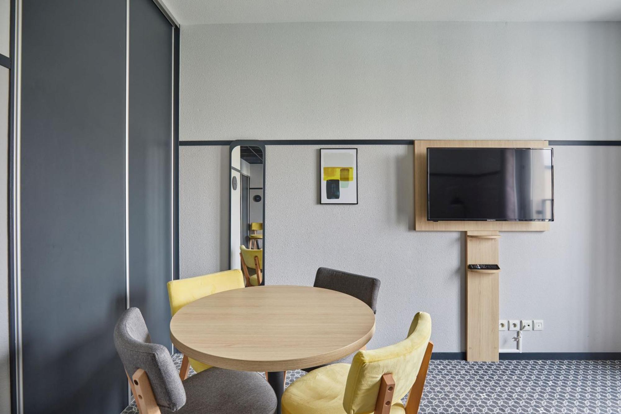 Appart'Hotel Odalys City - Bioparc Lyon Est Luaran gambar